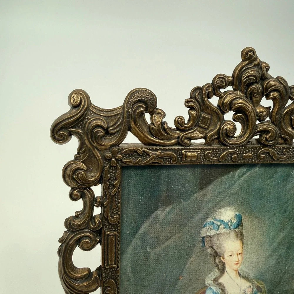 Vintage Ornate Brass Mid Century Italian Victorian Rococo Revival Picture Frame
